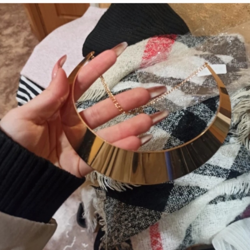 NECKLACE - Picture 3 of 4